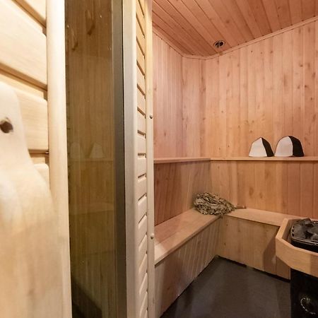 Apart Hotel On Zoloti Vorota Kiev Eksteriør billede