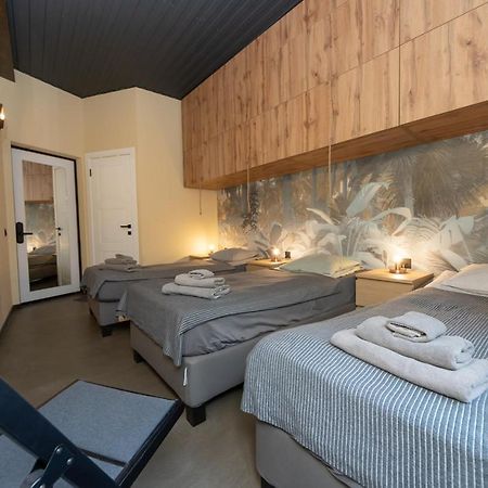 Apart Hotel On Zoloti Vorota Kiev Eksteriør billede